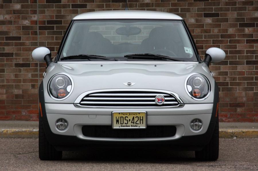  Mini Cooper 50 Camden Edition 2010 года  (фото 9 из 53)